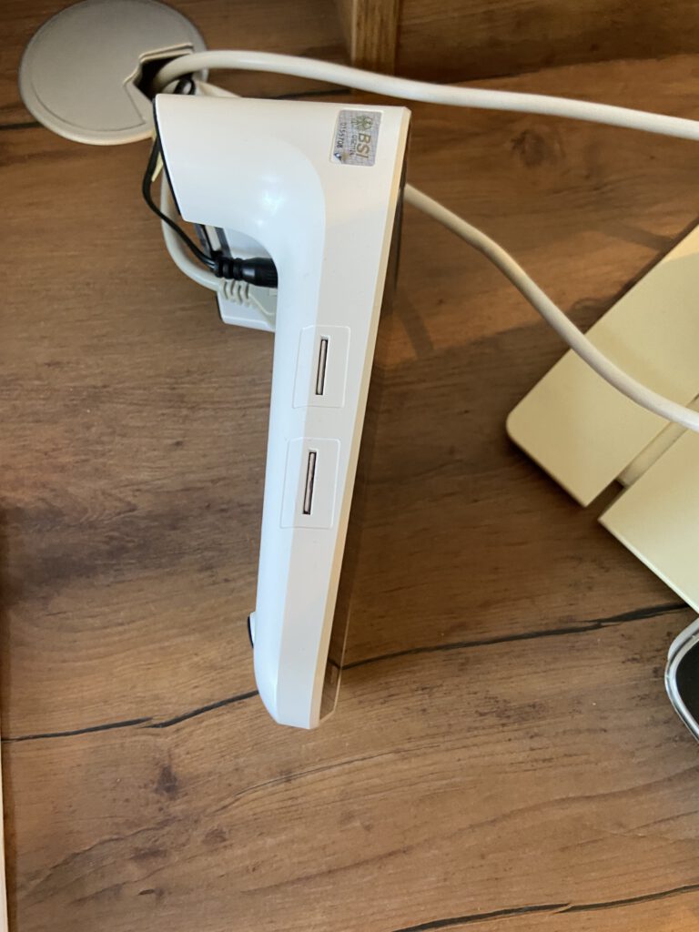 Cherry Kartenterminal – Slot-Übersicht